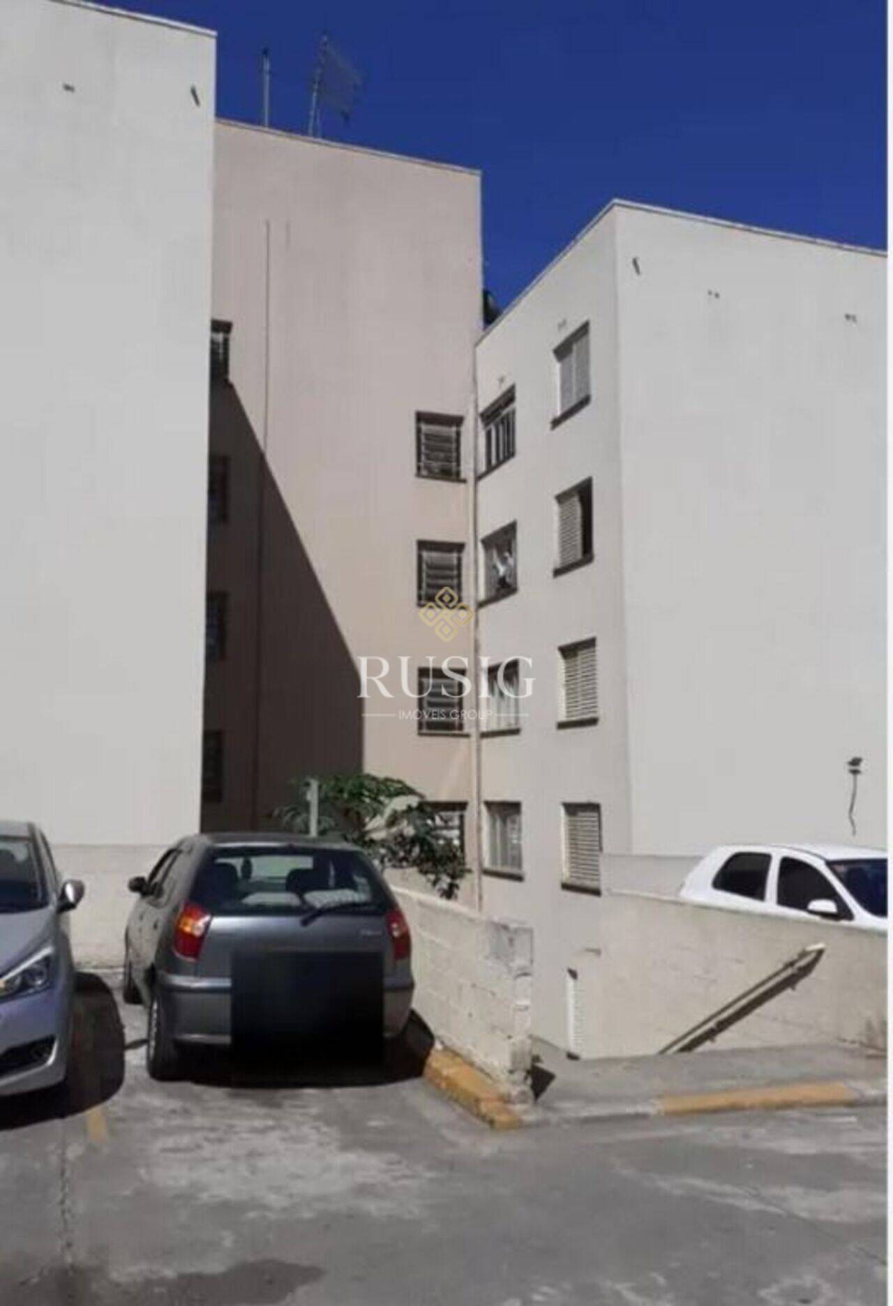 Apartamento Conjunto Habitacional Fazenda do Carmo, São Paulo - SP