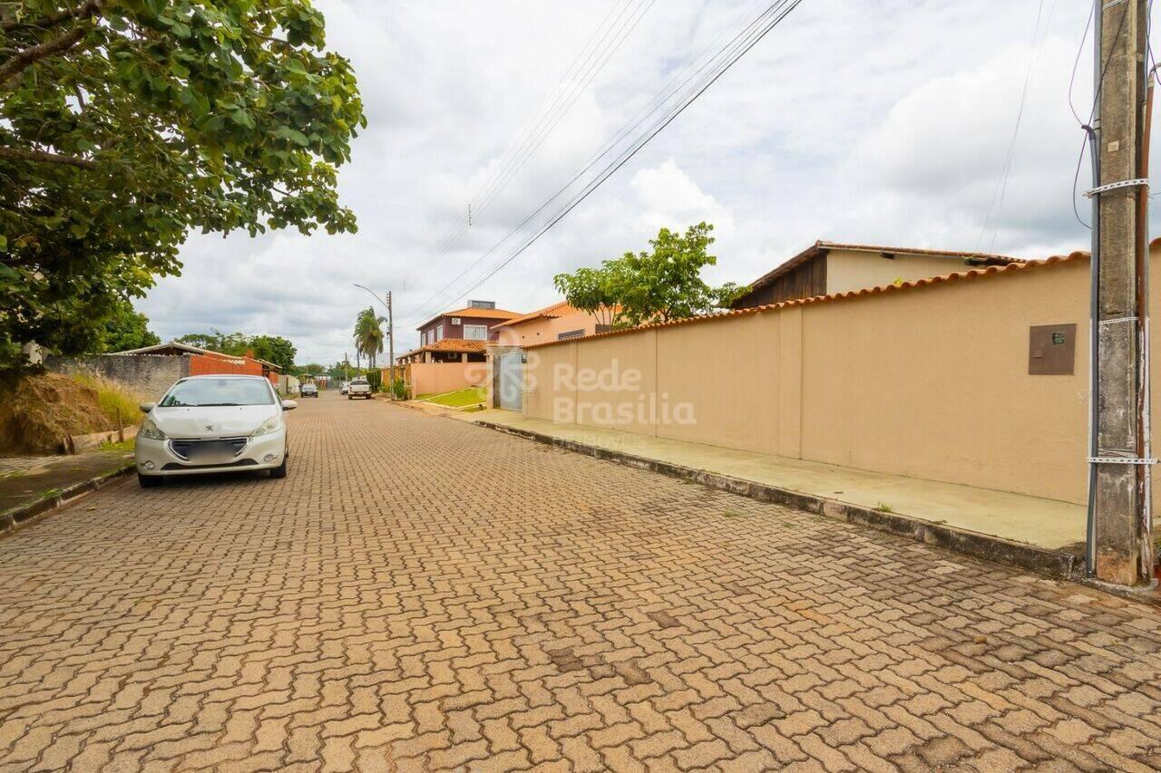 Casa Setor Habitacional Tororó (Jardim Botânico), Brasília - DF