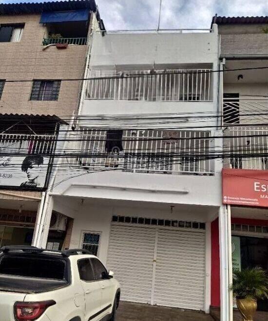 Prédio de 216 m² na QE 42 - Guará II - Guará - DF, à venda por R$ 640.000