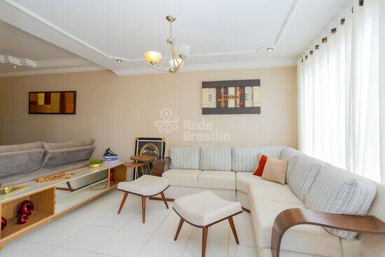 Casa de 370 m² na Sha Conjunto 5 - Setor Habitacional Arniqueiras - Águas Claras - DF, à venda por R