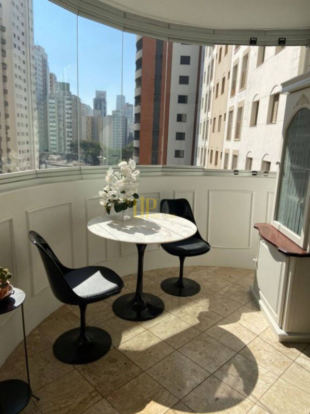 Apartamento Moema, São Paulo - SP