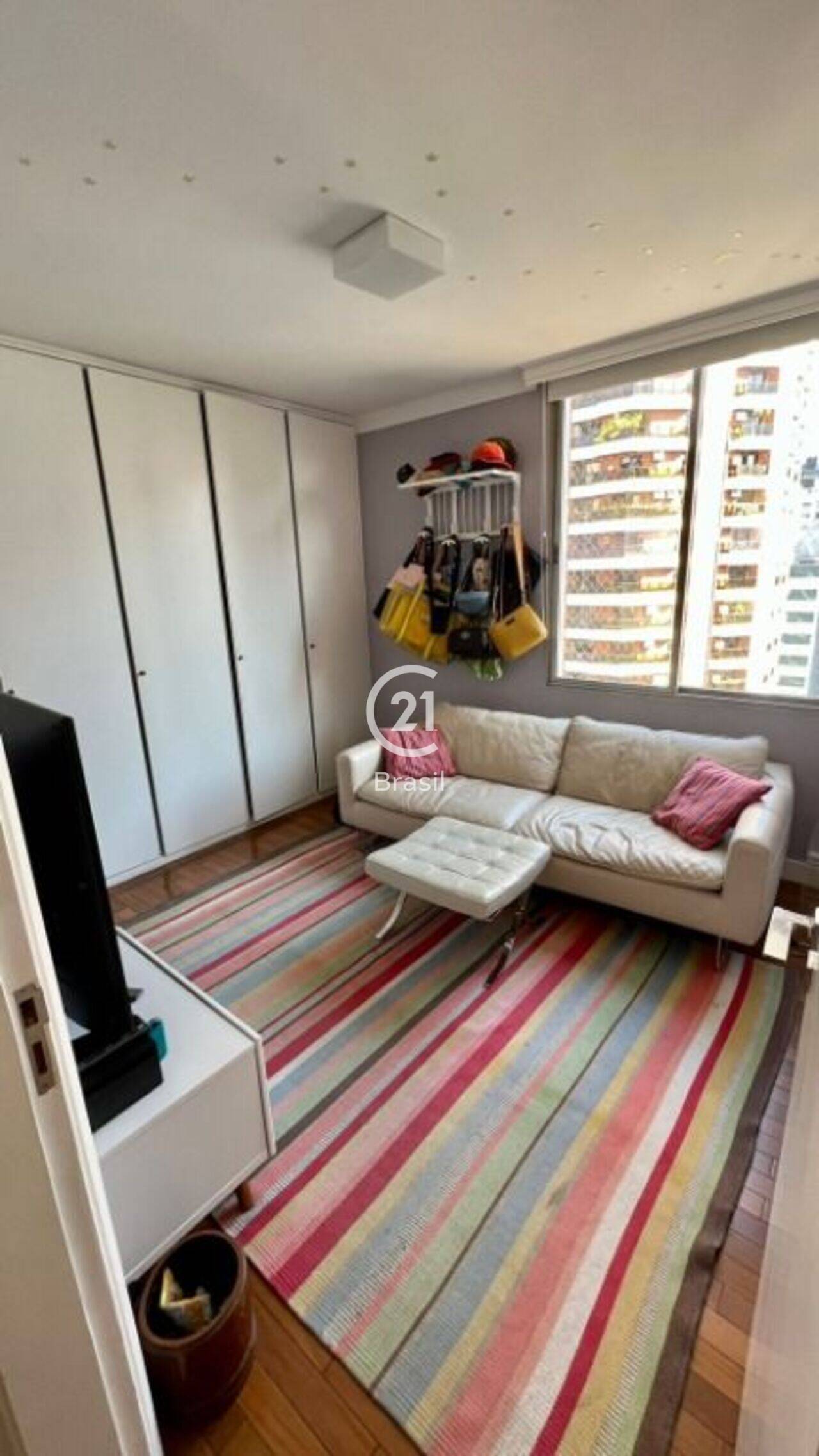 Apartamento Itaim Bibi, São Paulo - SP