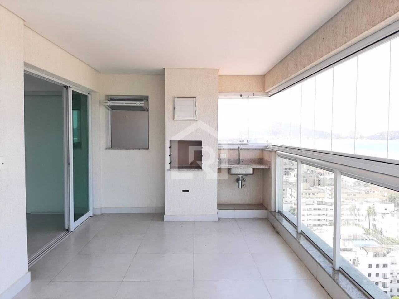 Apartamento Enseada, Guarujá - SP