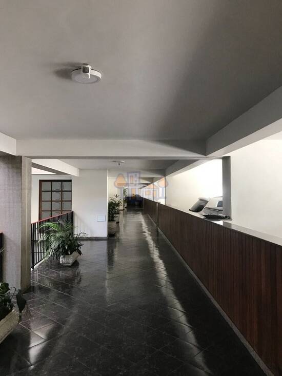 Ed. Pedro Knust, apartamentos com 3 quartos, 169 m², Nova Friburgo - RJ