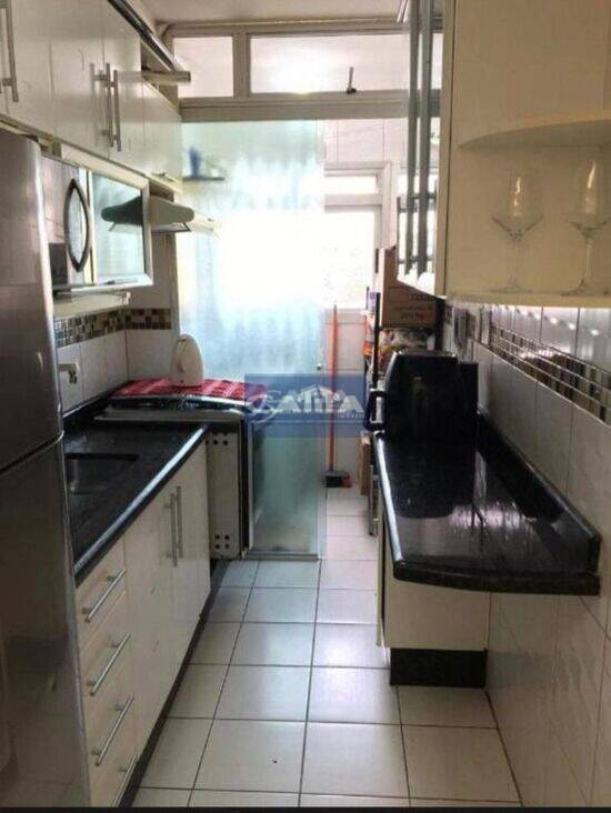 Apartamento de 54 m² Vila Carmosina - São Paulo, à venda por R$ 330.000