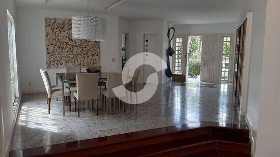 Casa de 412 m² na Caetano Monteiro - Pendotiba - Niterói - RJ, à venda por R$ 1.500.000