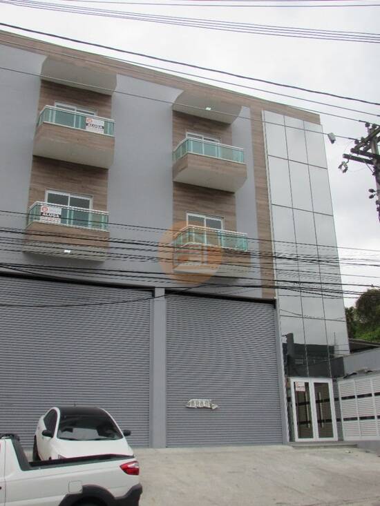 Apartamento de 70 m² na Gustavo Mayer - Vila Três - São Gonçalo - RJ, aluguel por R$ 900/mês