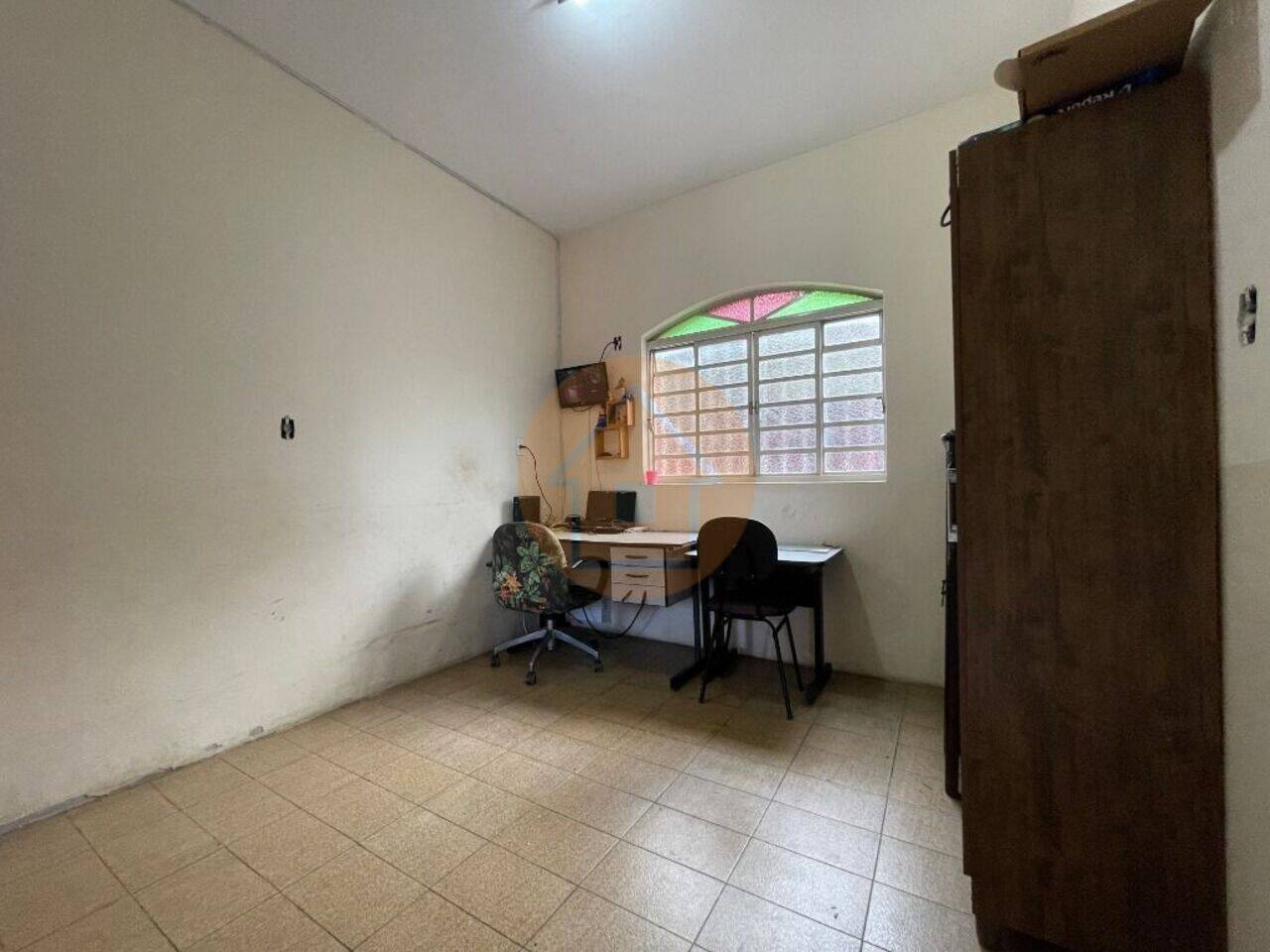 Casa Vila Pérola, Contagem - MG