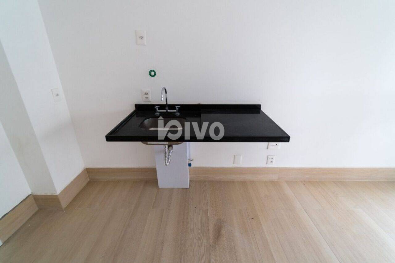 Apartamento Vila Gumercindo, São Paulo - SP