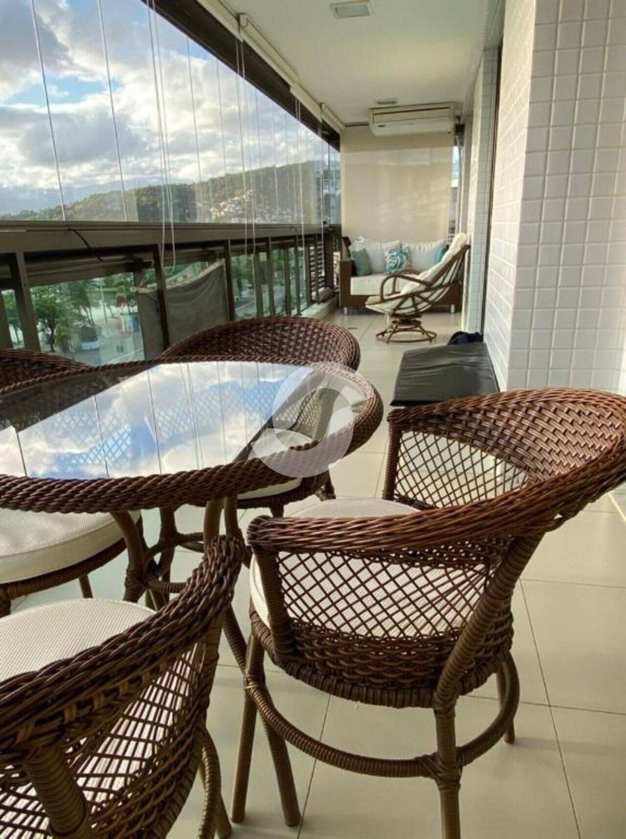 Apartamento Charitas, Niterói - RJ