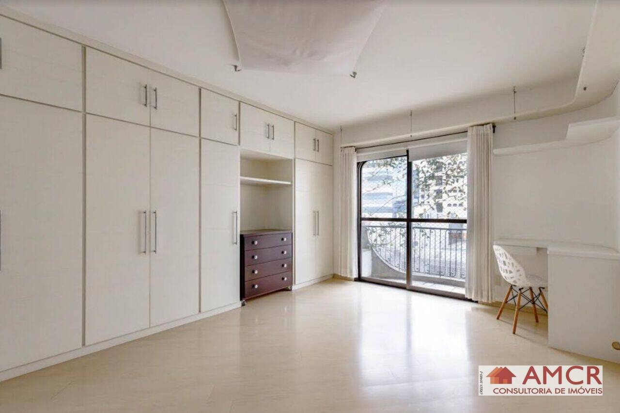 Apartamento duplex Itaim Bibi, São Paulo - SP