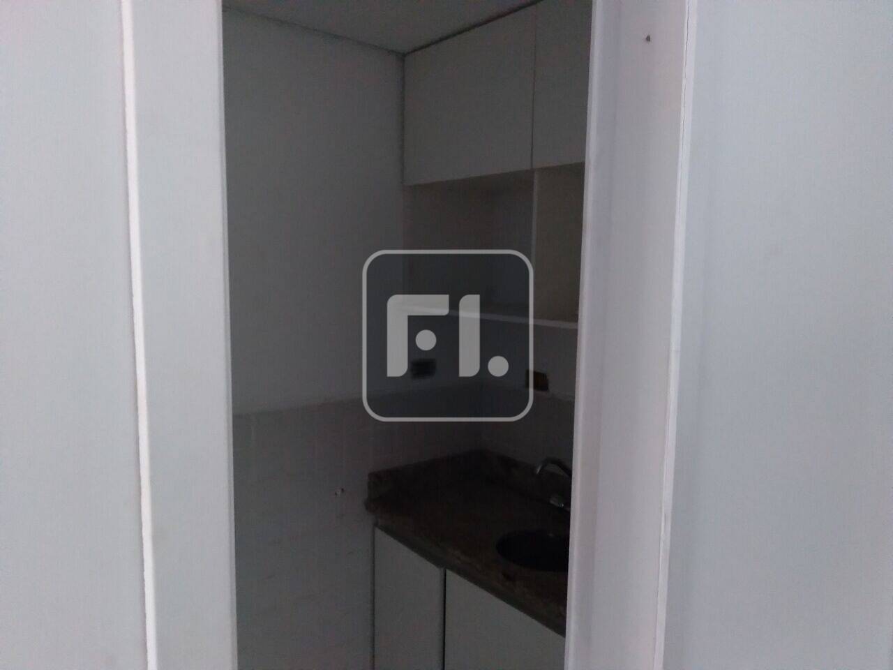 com estrutura Conjunto comercial com 165,m² na Bela Vista para locação,