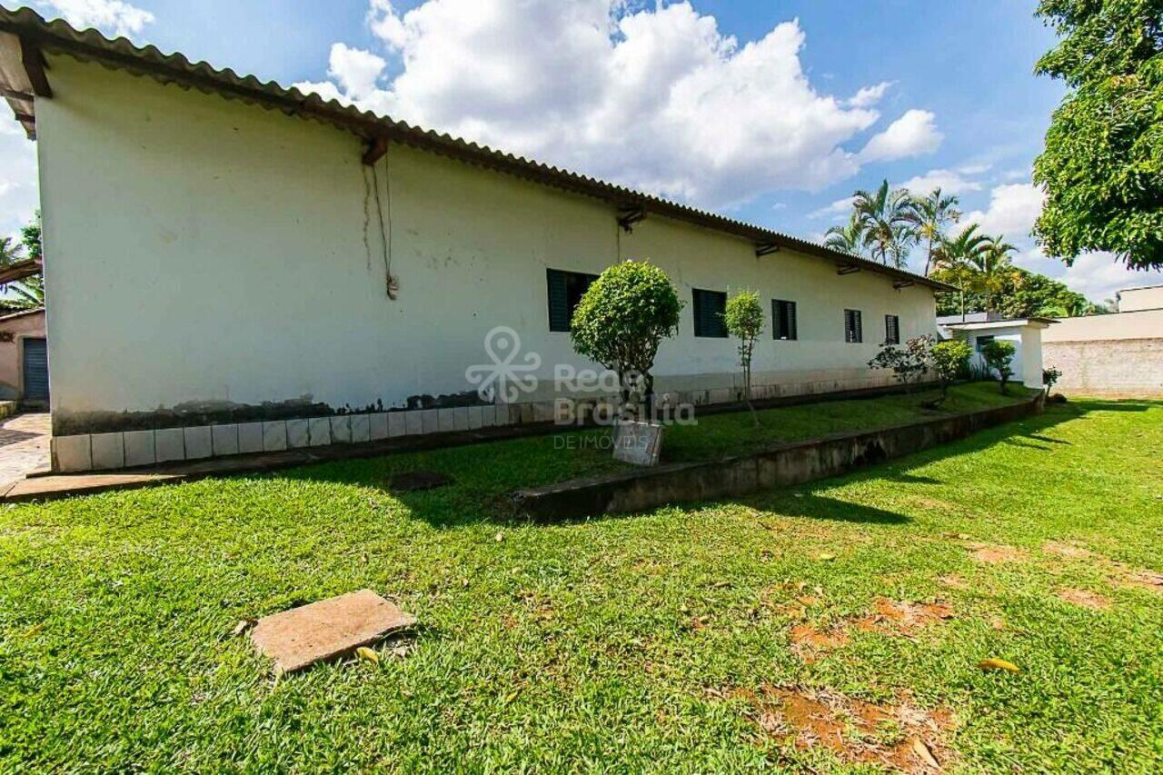 Casa Setor Habitacional Arniqueiras, Águas Claras - DF