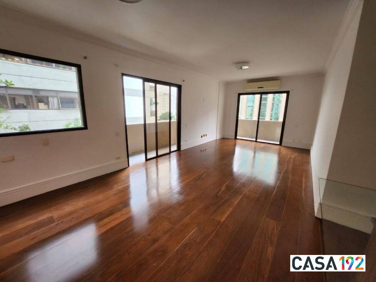 Apartamento Itaim, São Paulo - SP