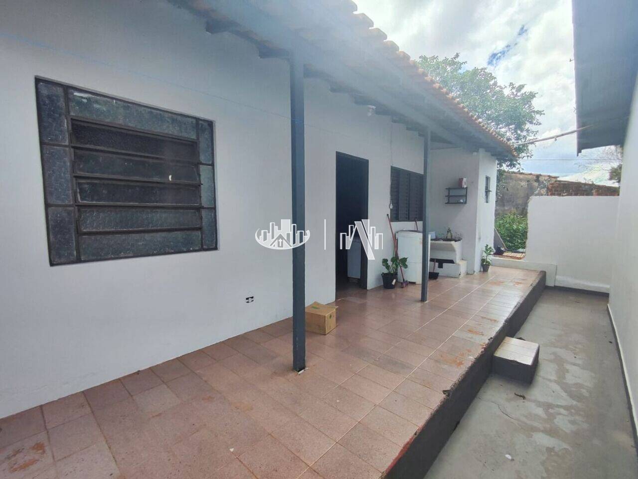 Casa Jardim Piza, Londrina - PR