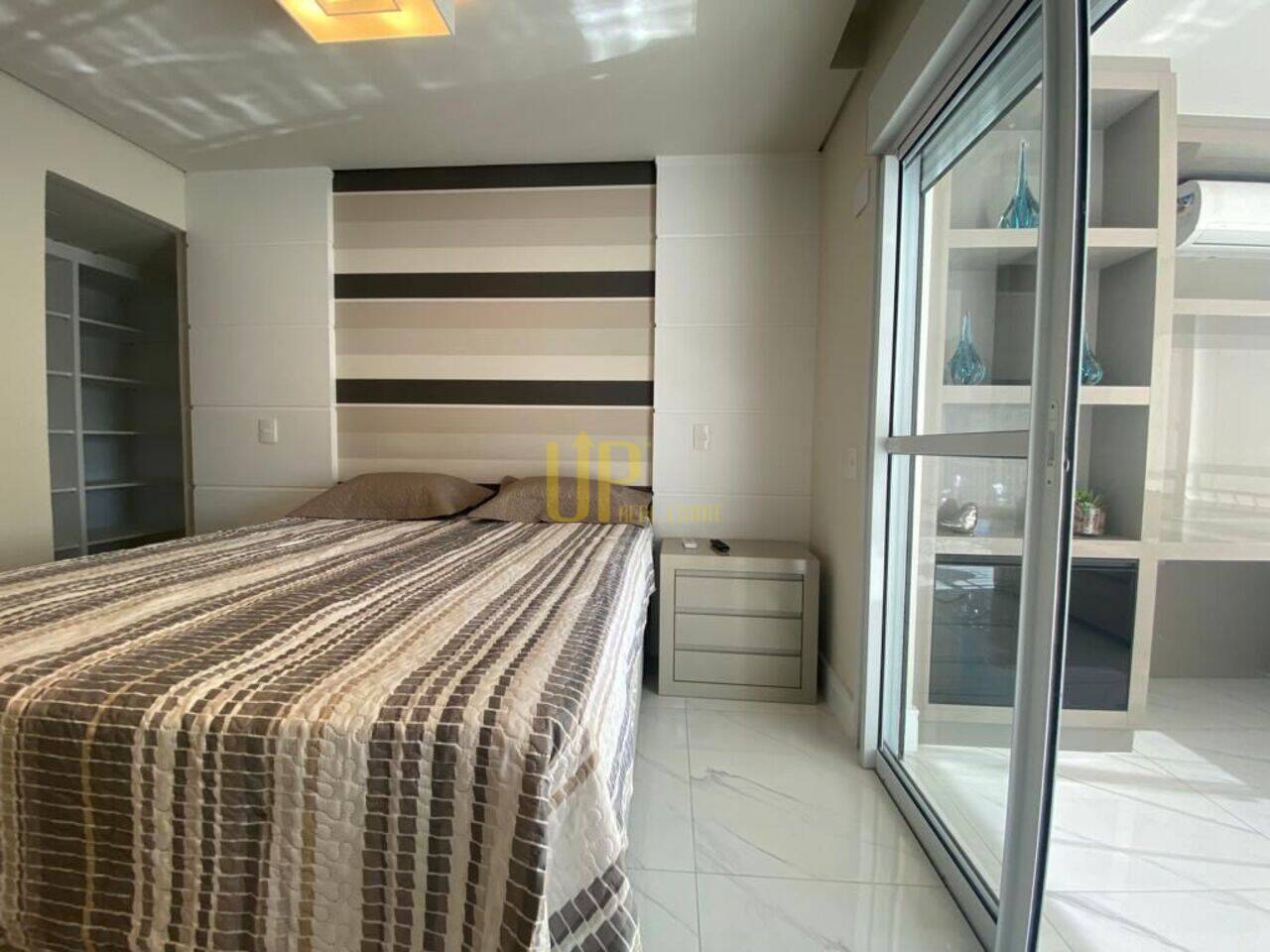 Apartamento Vila Olímpia, São Paulo - SP