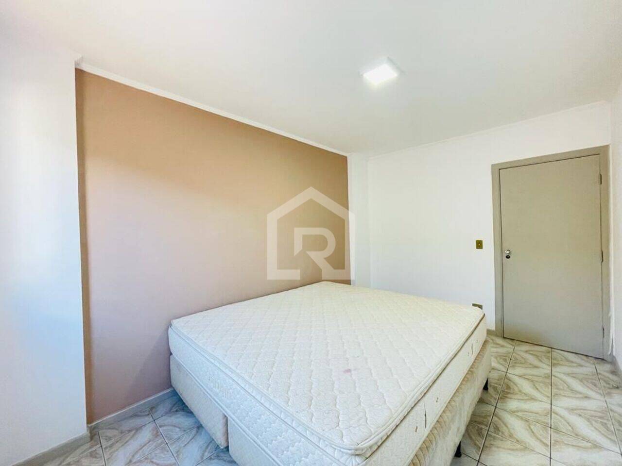 Apartamento Praia da Enseada, Guarujá - SP