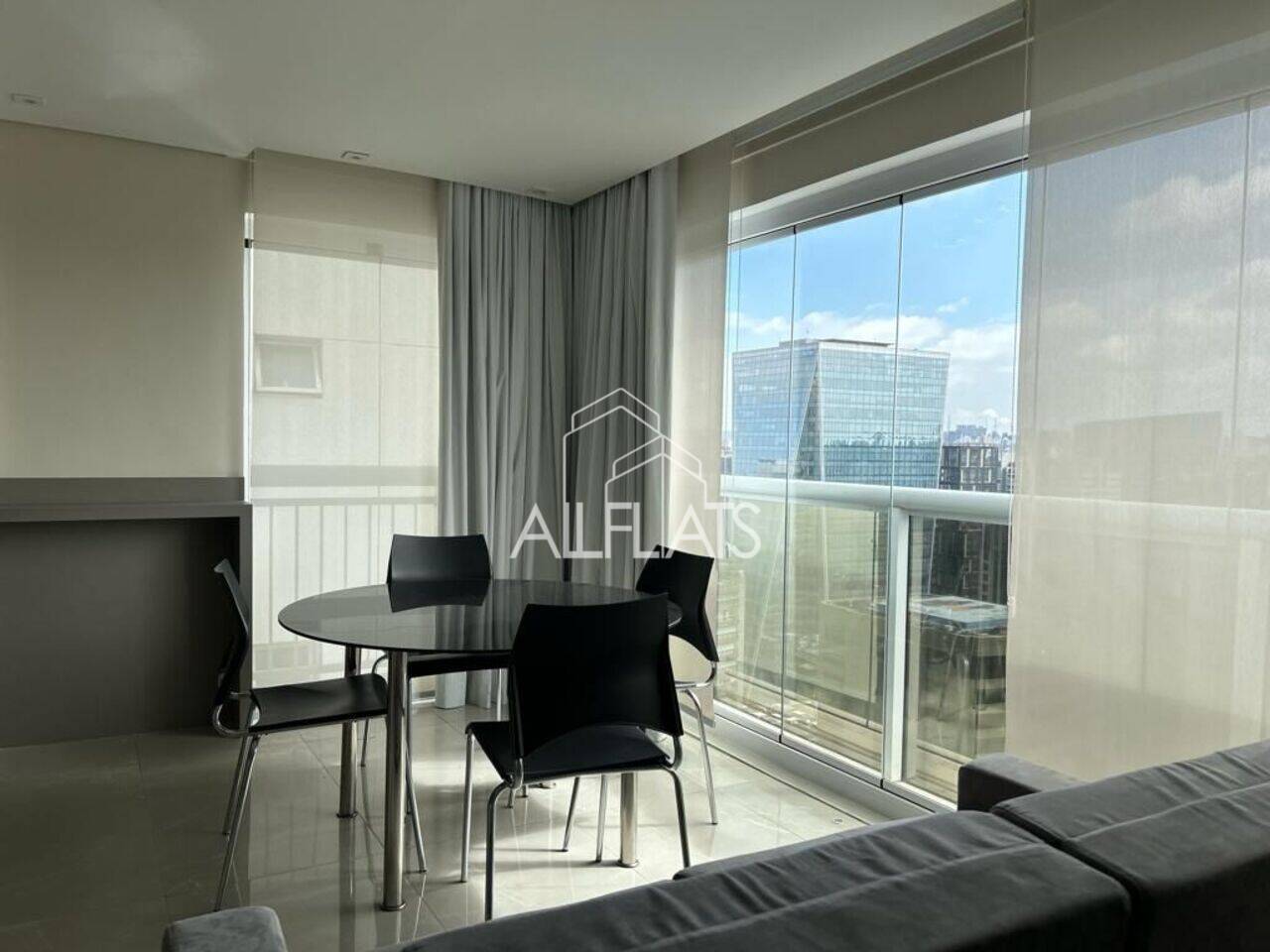 Apartamento Itaim Bibi, São Paulo - SP