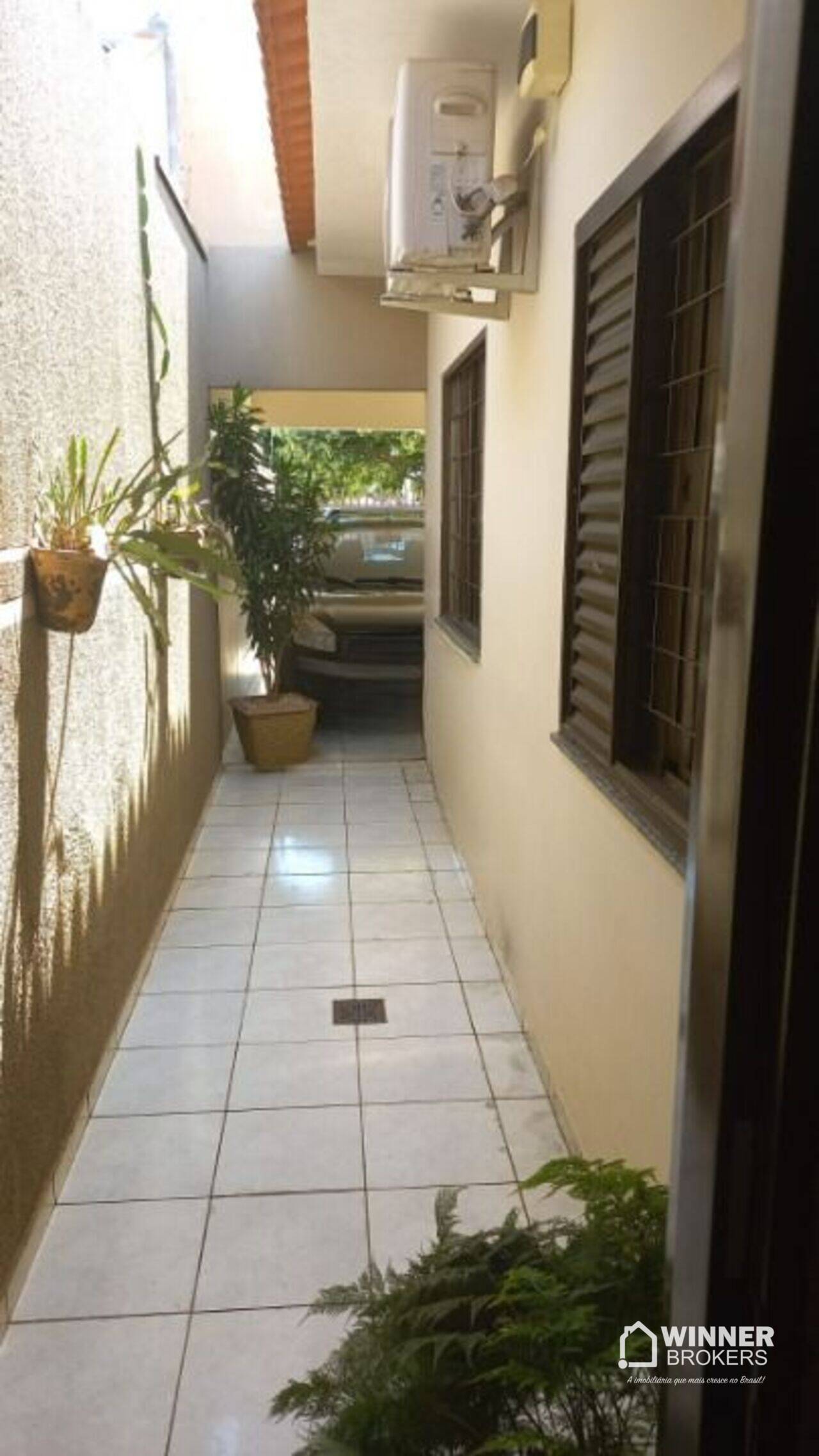 Casa Conjunto Residencial Branca Vieira, Maringá - PR
