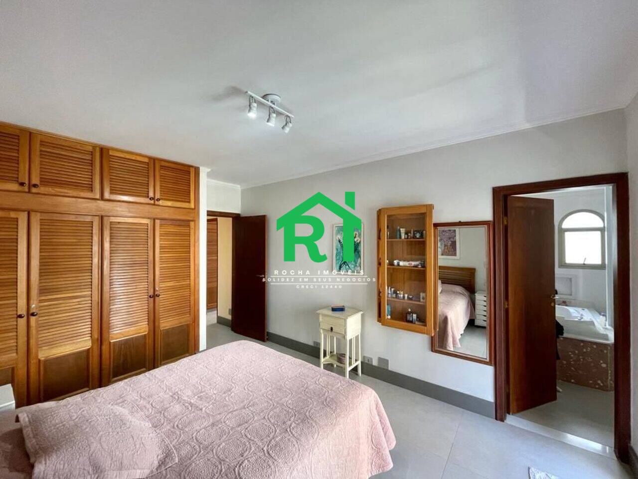 Apartamento Jardim Astúrias, Guarujá - SP