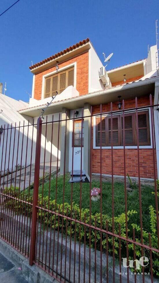 Casa de 250 m² Centro - Rio Grande, à venda por R$ 850.000