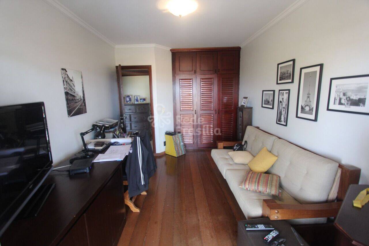 Casa Setor de Habitações Individuais Sul, Brasília - DF