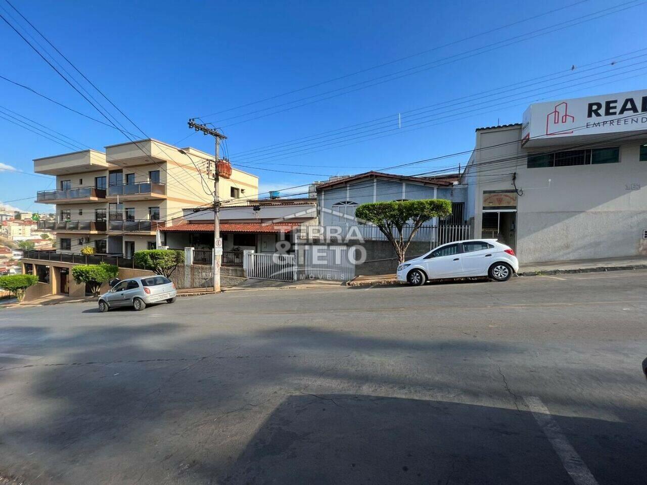 Casa Centro, Patos de Minas - MG