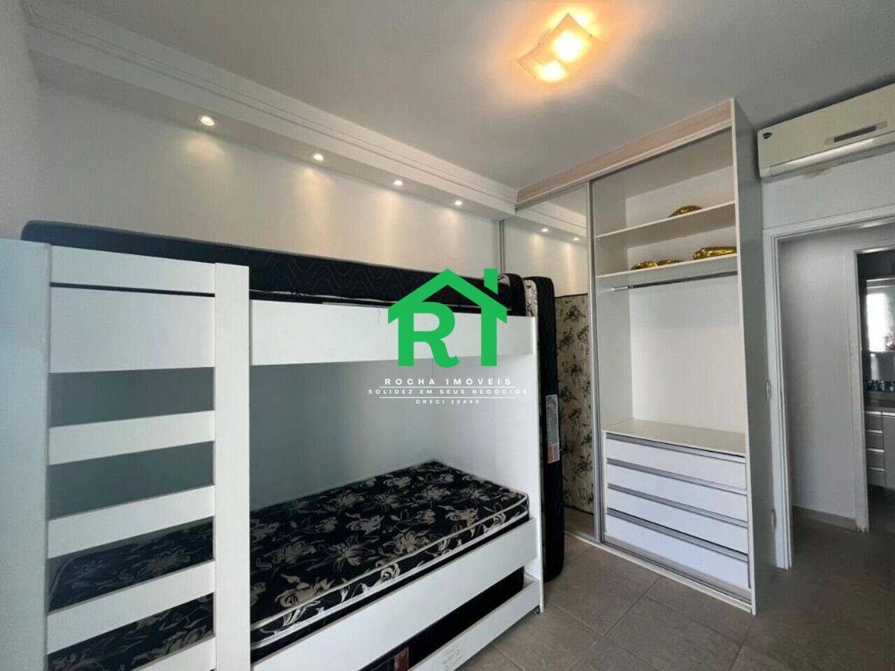 Apartamento Jardim Astúrias, Guarujá - SP