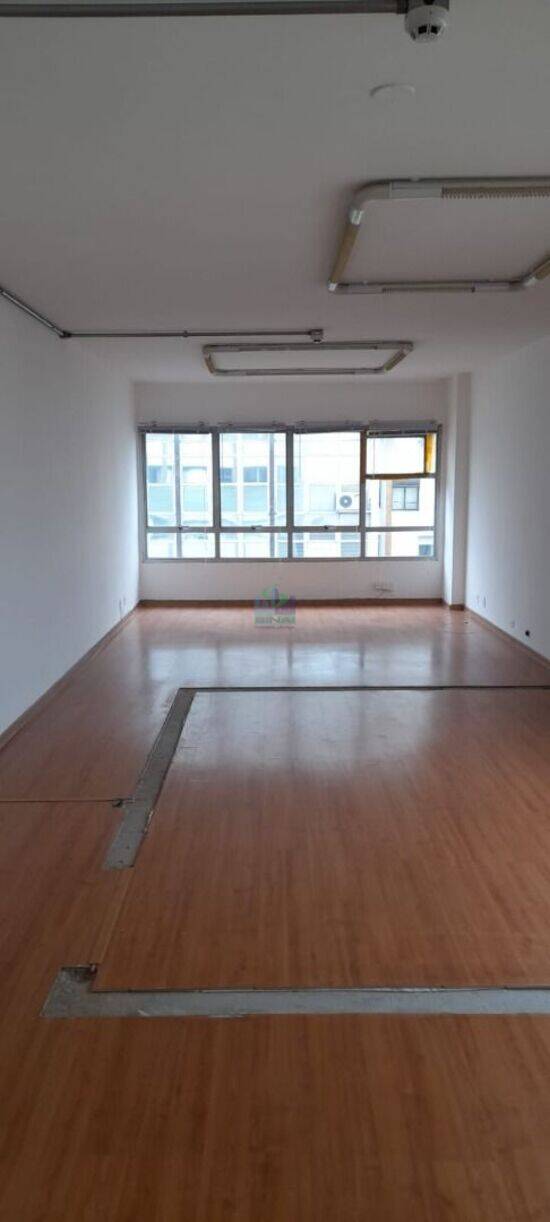 Conjunto de 60 m² na Correia de Melo - Bom Retiro - São Paulo - SP, aluguel por R$ 900