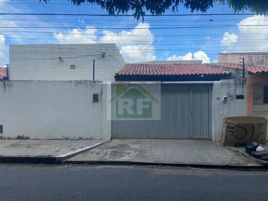 Casa na Saci - Saci - Teresina - PI, à venda por R$ 350.000