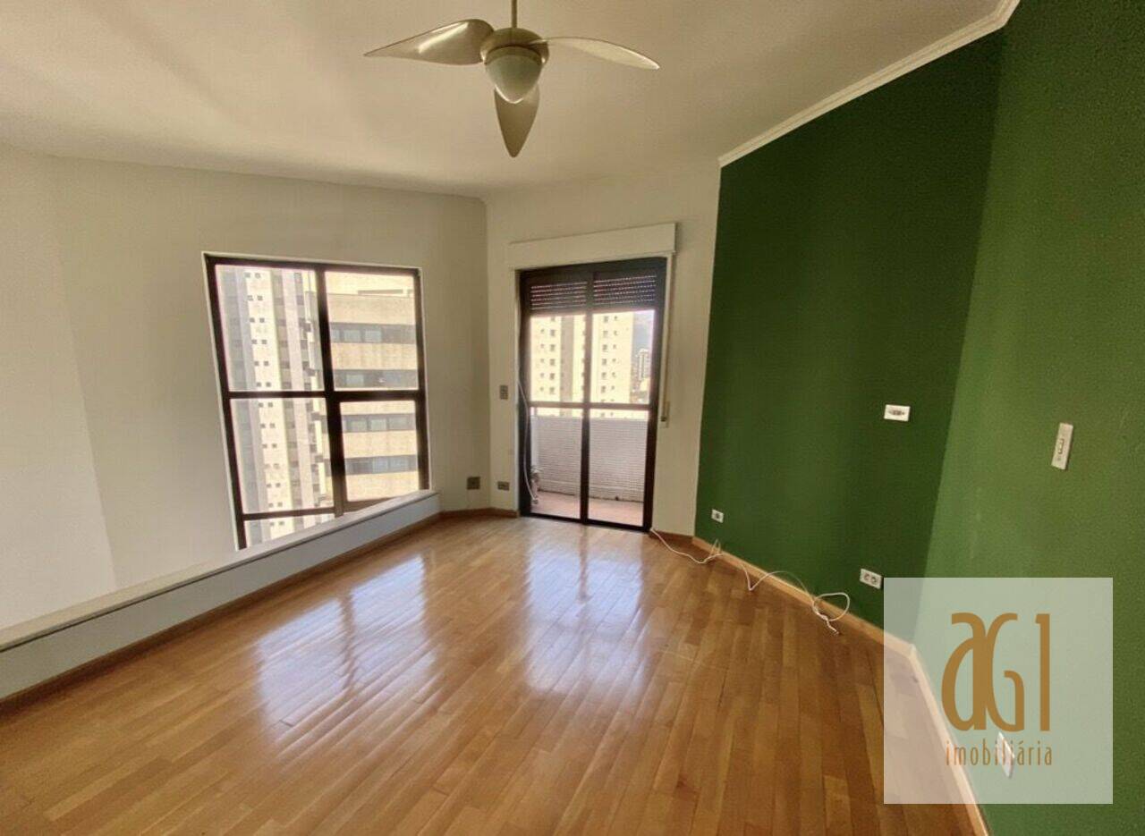 Apartamento duplex Vila Madalena, São Paulo - SP