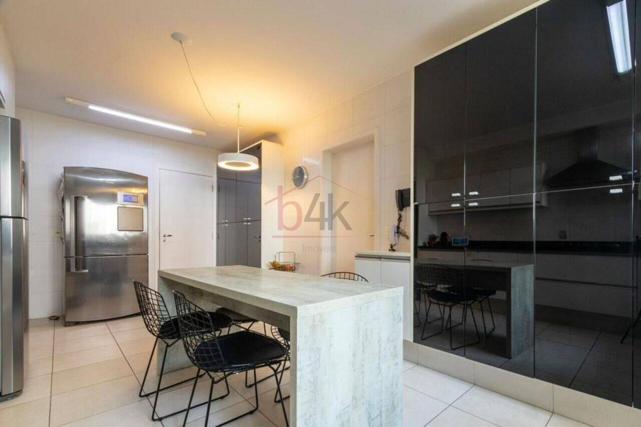 Apartamento Campo Belo, São Paulo - SP