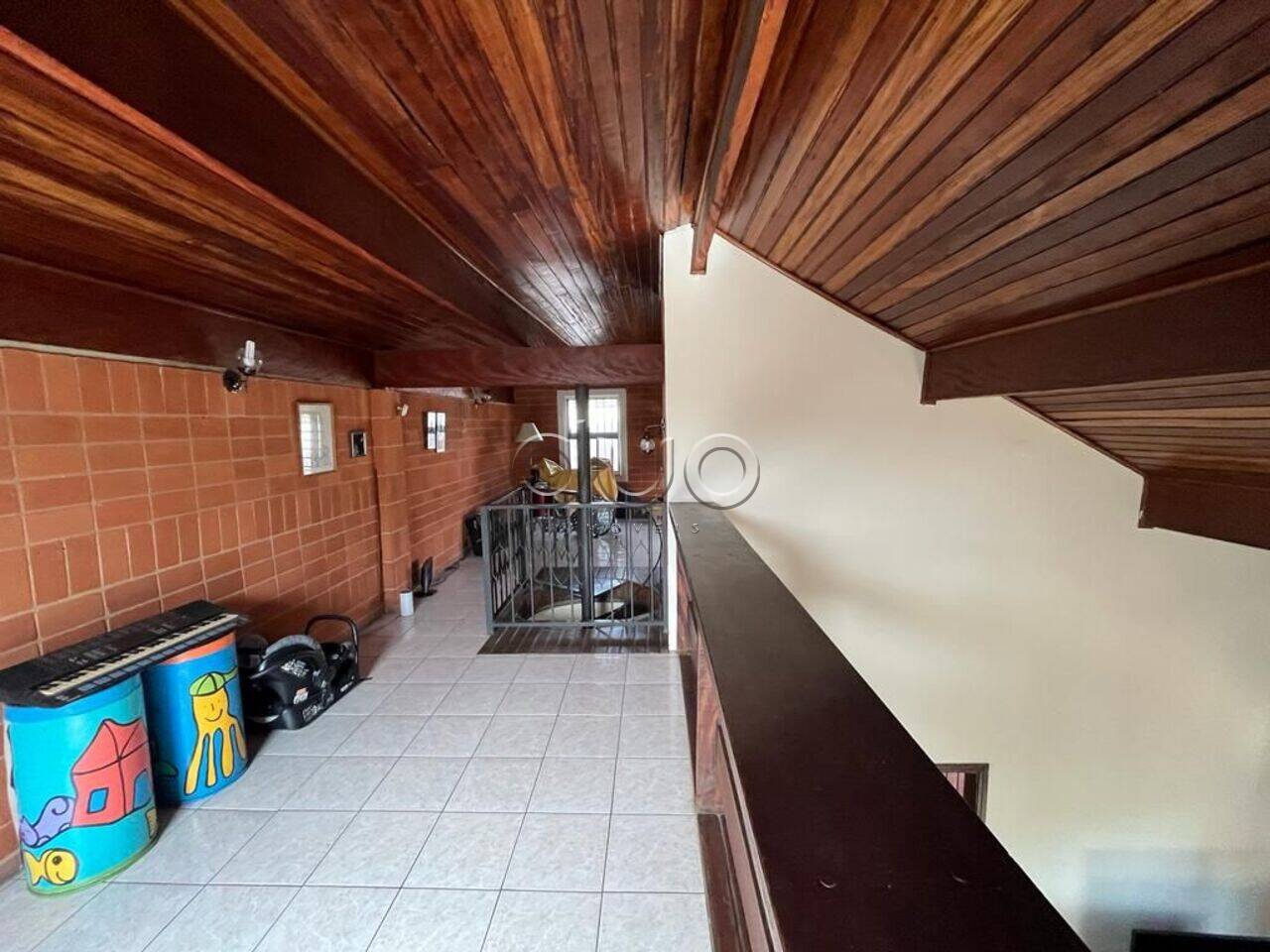 Casa com 3 dormitórios à venda, 237 m² por R$ 820.000 - Nova Piracicaba - Piracicaba/SP
