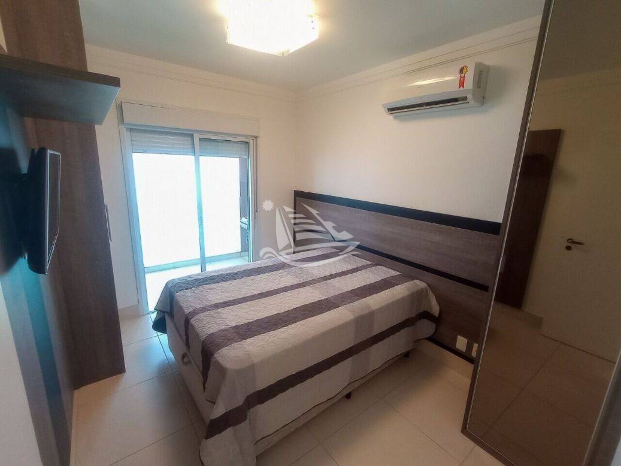 Apartamento Praia da Enseada – Hotéis, Guarujá - SP