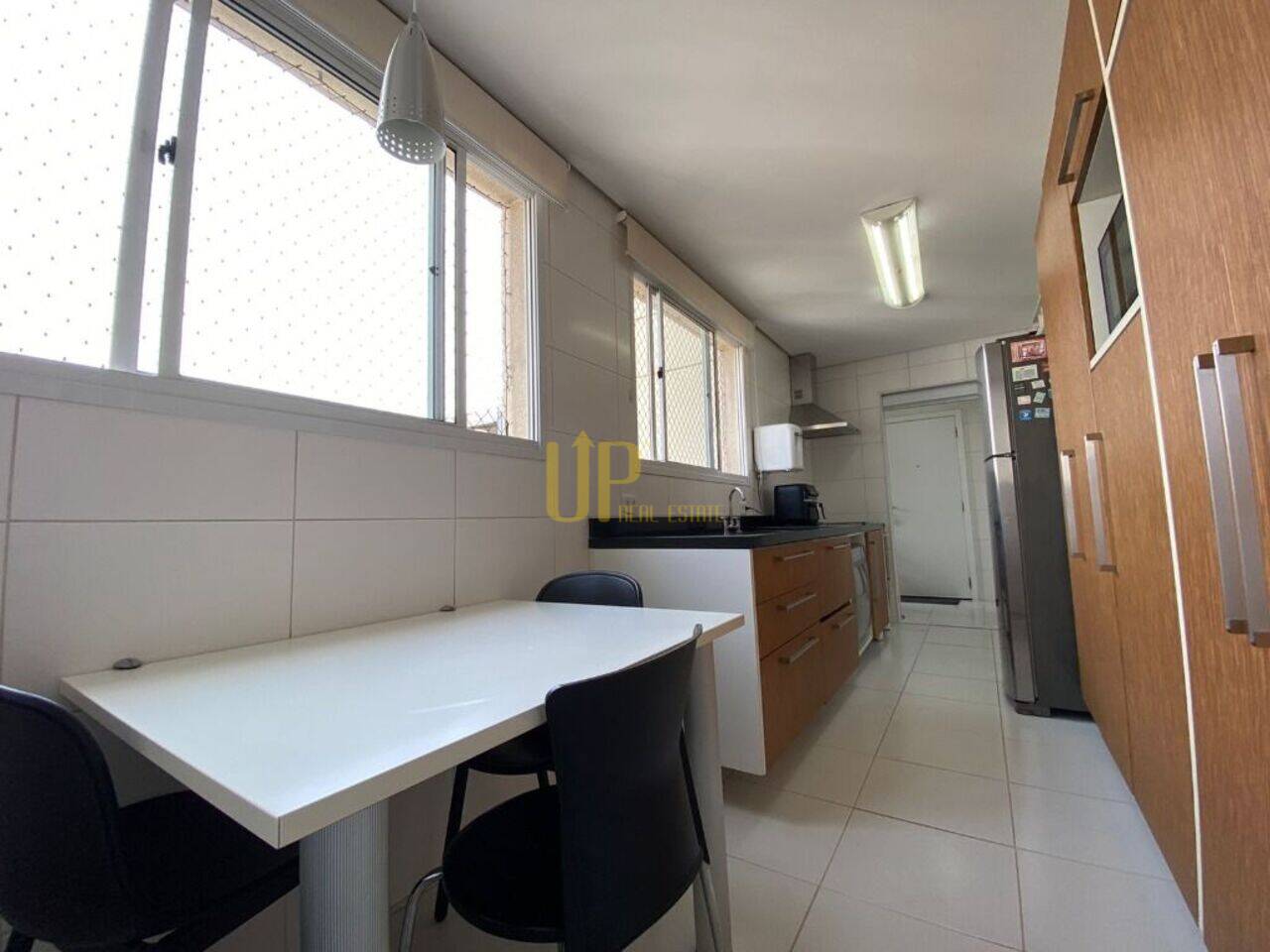 Apartamento Itaim Bibi, São Paulo - SP