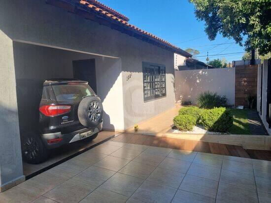 Casa de 195 m² na Tiradentes - Zona 01 - Cianorte - PR, à venda por R$ 750.000