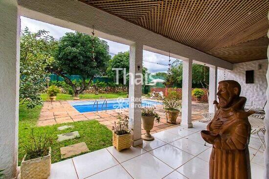Casa de 542 m² na SHIN QI 3 - Lago Norte - Brasília - DF, à venda por R$ 1.900.000