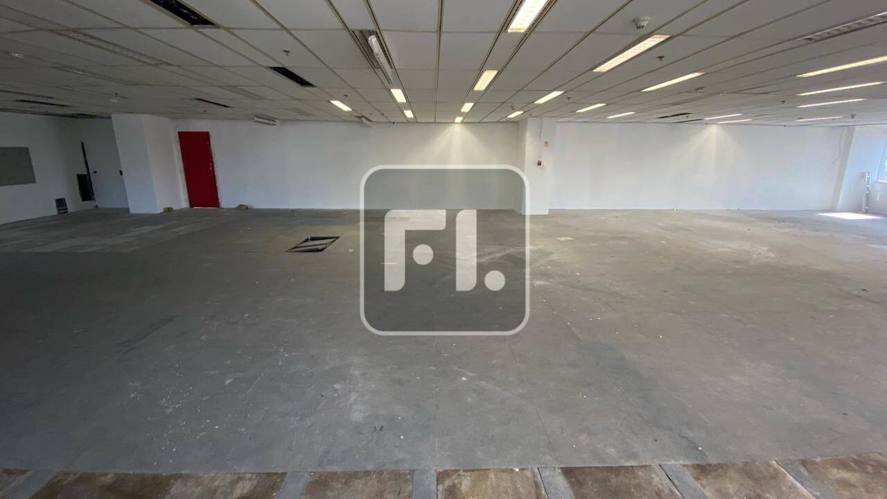 Conjunto comercial com 1.024 m² no bairro Bela Vista para locaçã