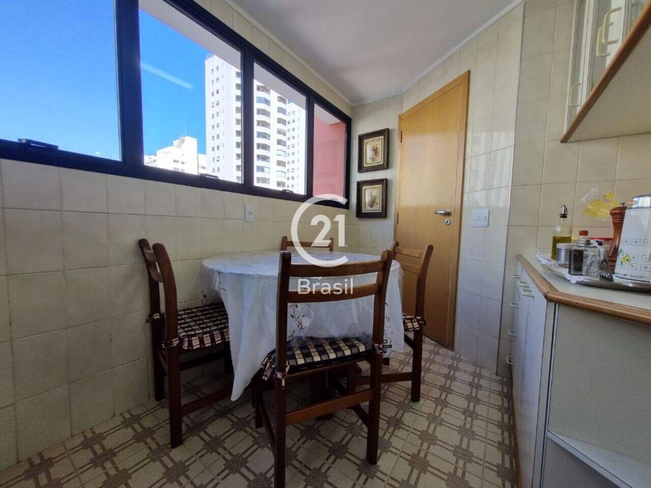 Apartamento Moema, São Paulo - SP