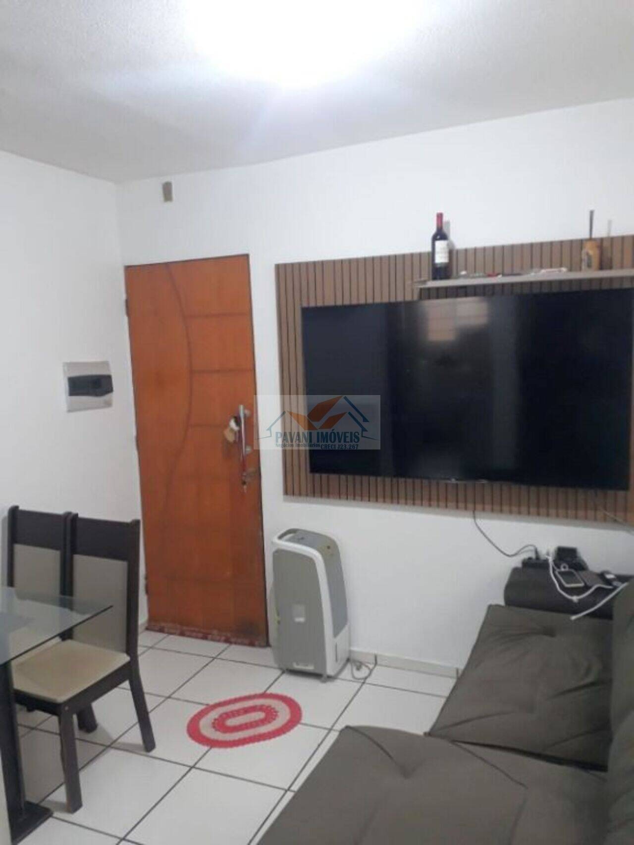 Apartamento Núcleo Habitacional Vereador Edson Francisco da Silva, Bauru - SP