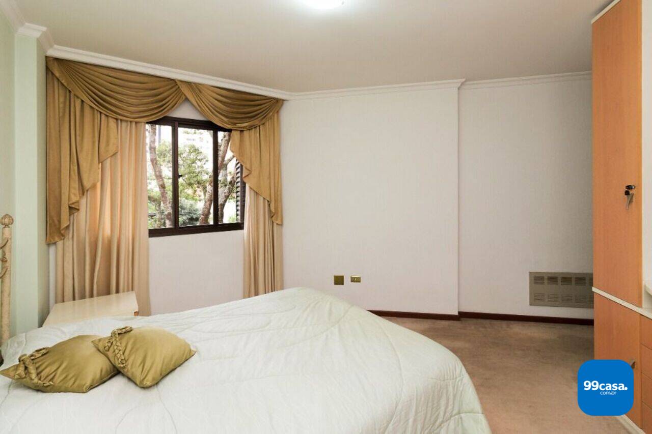 Apartamento Água Verde, Curitiba - PR