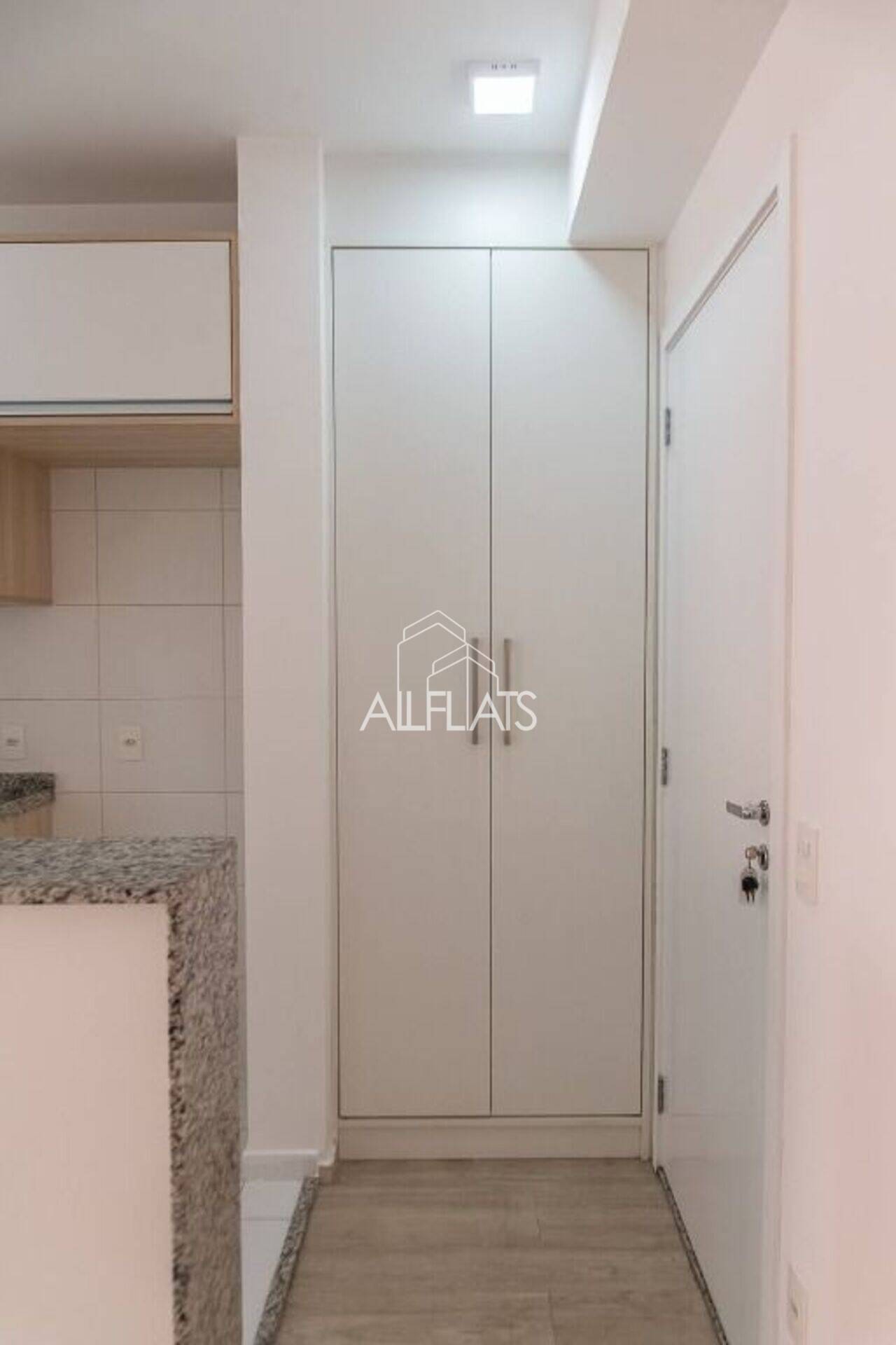 Apartamento Liberdade, São Paulo - SP