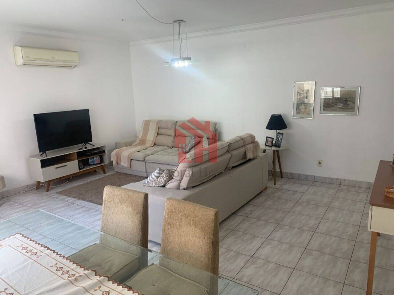 Apartamento Boqueirão, Santos - SP