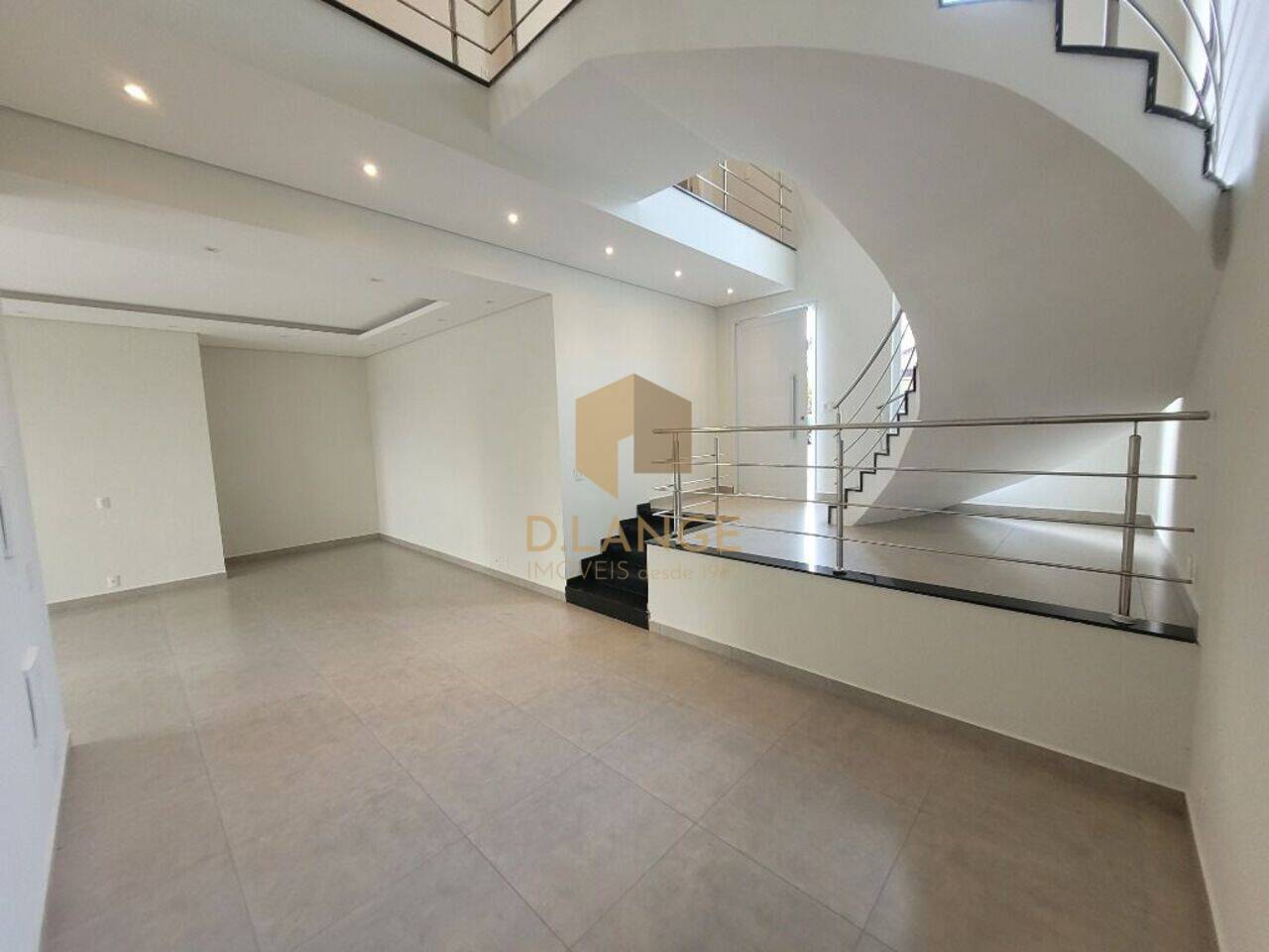 Casa Cond. Vila de São Lourenço, Valinhos - SP