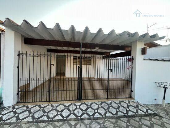 Casa de 70 m² Vila Jaboticabeira - Taubaté, aluguel por R$ 1.600/mês