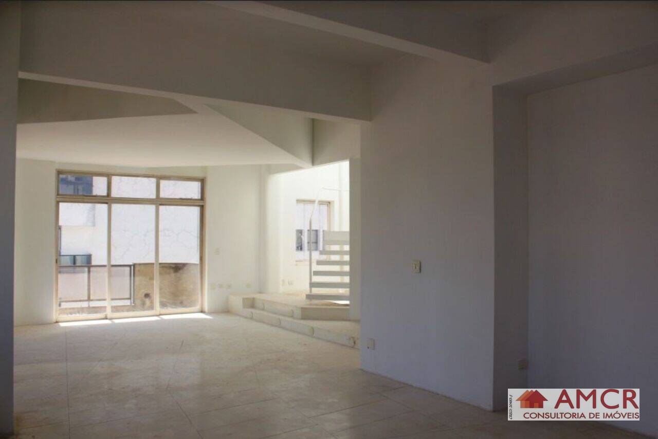 Apartamento triplex Santa Cecília, São Paulo - SP