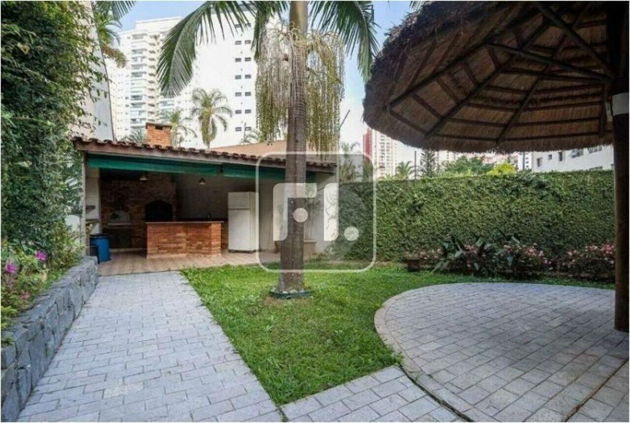 Apartamento á venda,  com 273 m², 4 dormitórios, 2 suítes e 3 vagas de garagem no bairro da: Vila Alexandria - São Paulo/SP