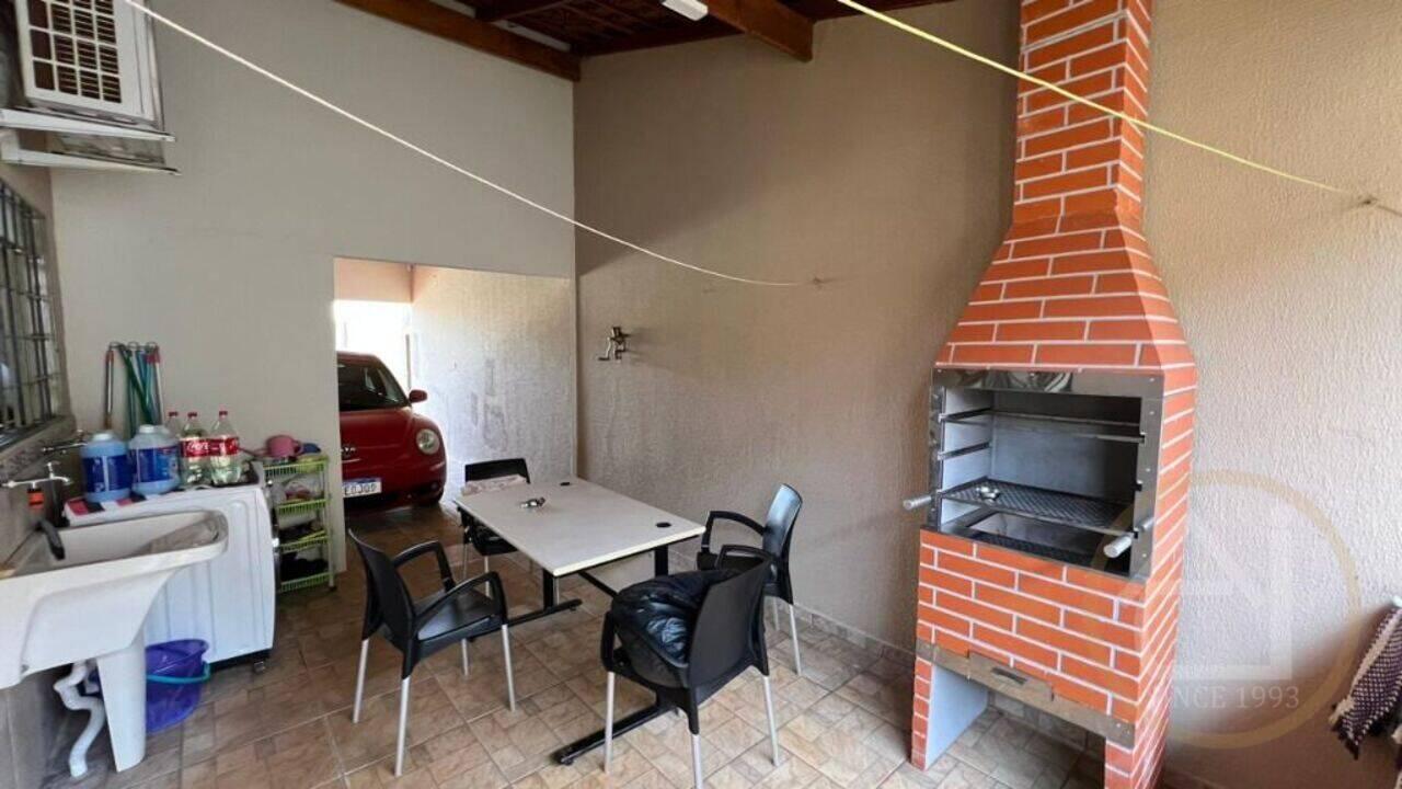 Casa Residencial Professora Marieta, Londrina - PR