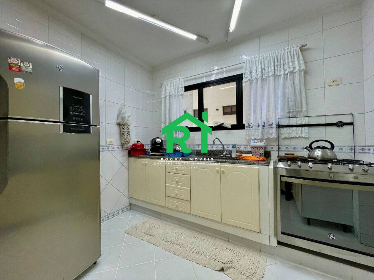 Apartamento Jardim Astúrias, Guarujá - SP