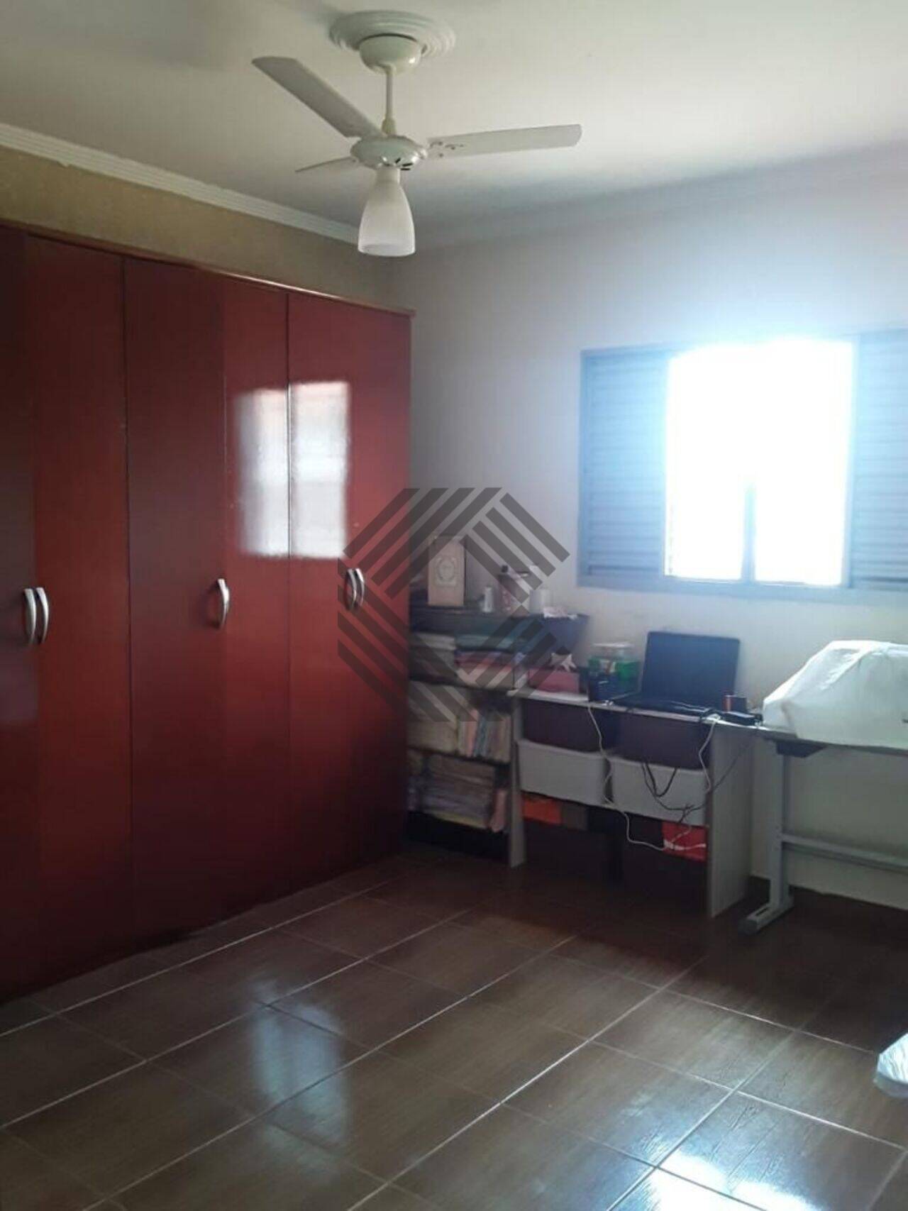 Sobrado Conjunto Habitacional Júlio de Mesquita Filho, Sorocaba - SP